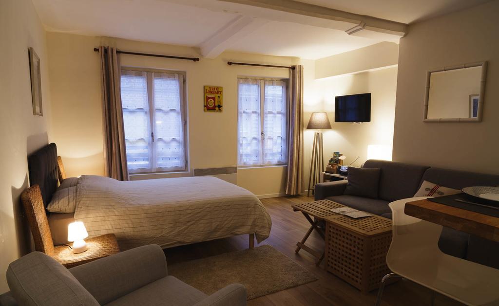 Le Studio Du Gouverneur Онфлёр Номер фото